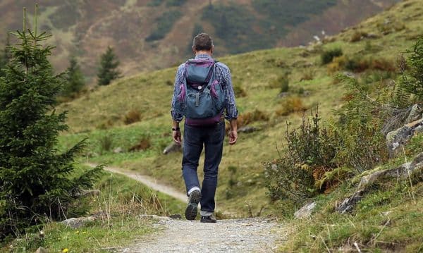 Préparer son sac pour un stage de survie à l’étranger